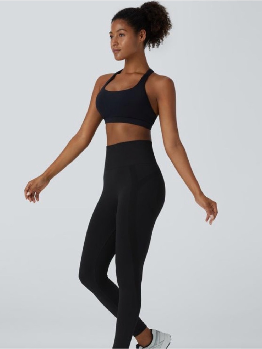 HALARA Seamless Flow HighWaisted Butt Lifting Tummy Control Black Leggings 7/8M